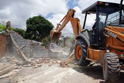 demolição de casas